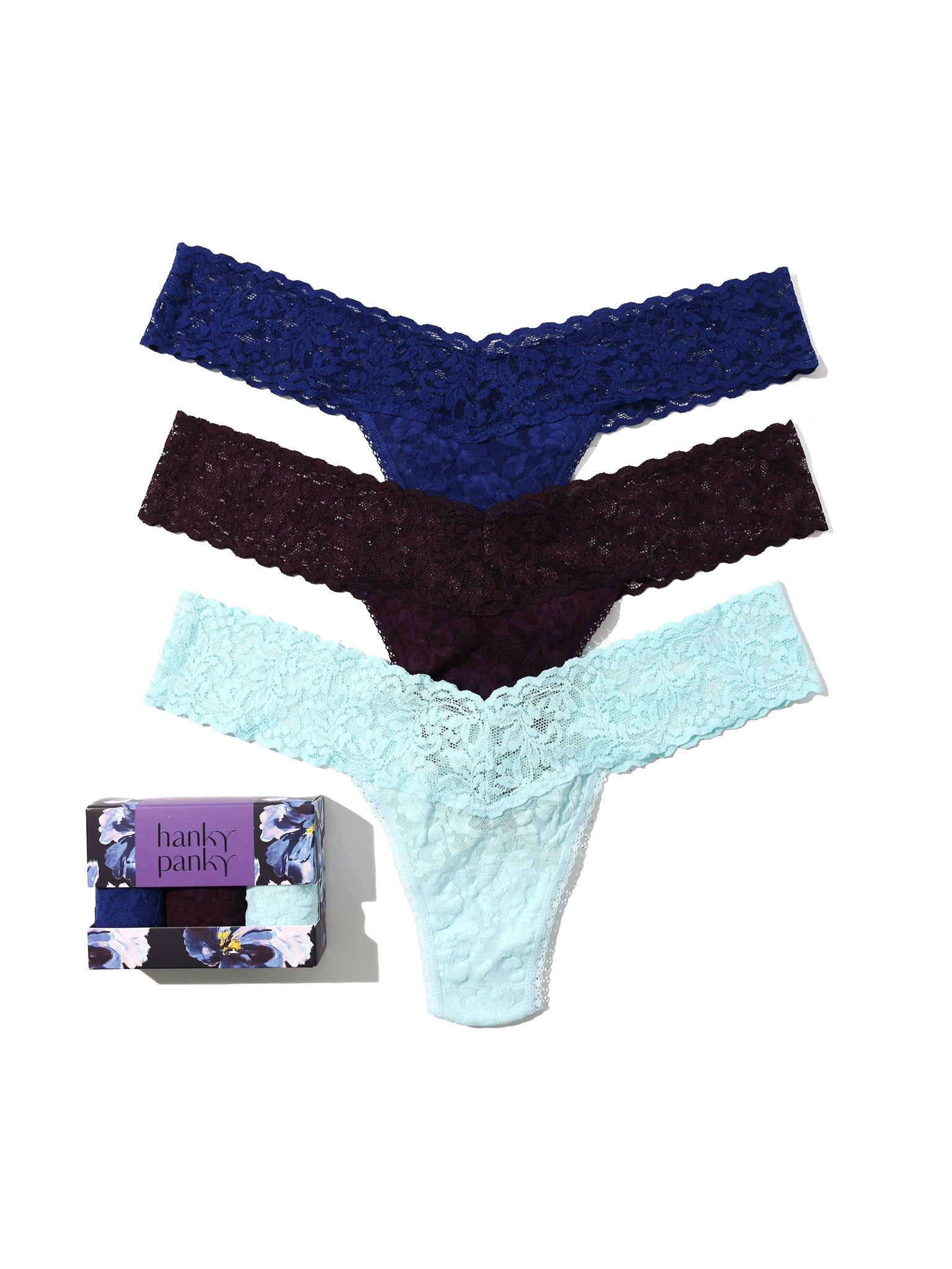 3 Pack Signature Lace Low Rise Thongs In Printed Box Midnight Blue