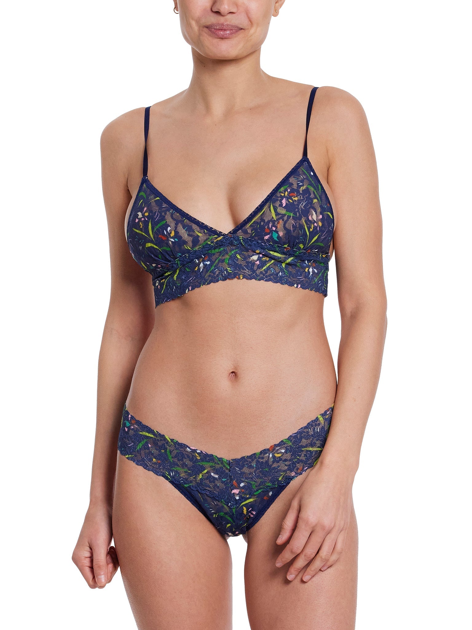 Printed Signature Lace Low Rise Thong Field Day Sale