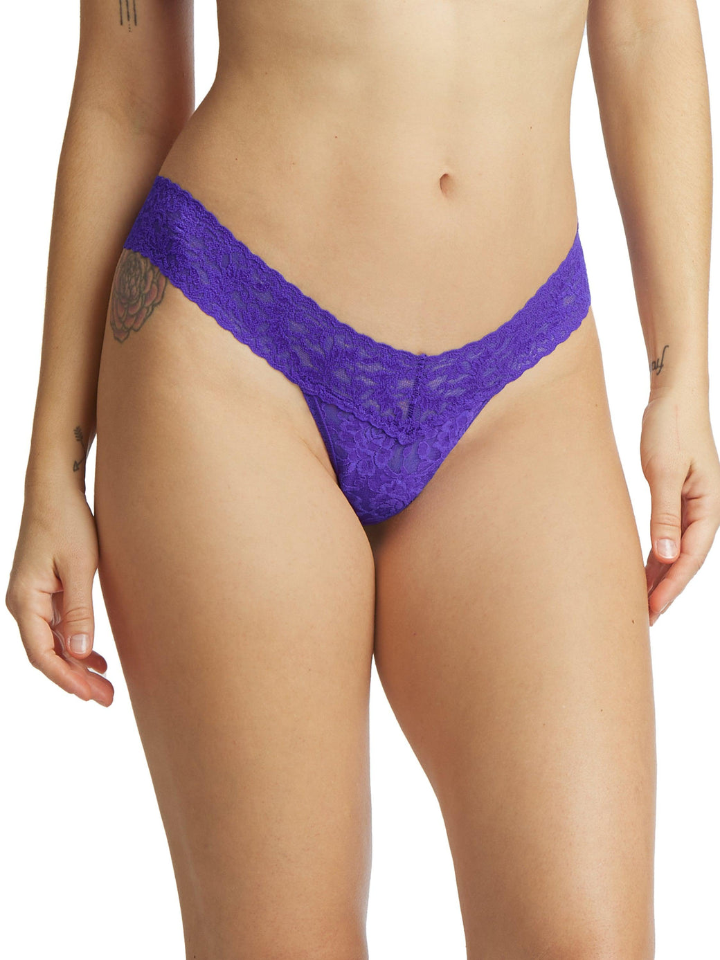 Signature Lace Low Rise Thong Majestic Purple