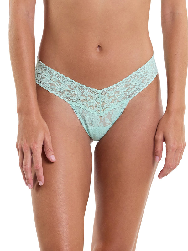 Signature Lace Low Rise Thong Pistachio