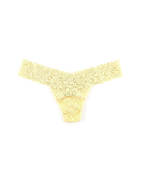 Signature Lace Low Rise Thong Shortcake Yellow